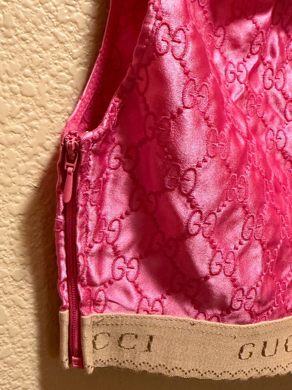 New Gucci GG Logo Pink Silk Cropped Top Bustier Size 40 / US XS - Picture 10 of 10